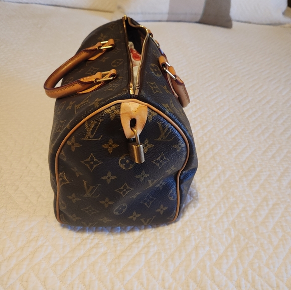 Louis Vuitton Monogram Speedy 30 - Picture 3 of 15
